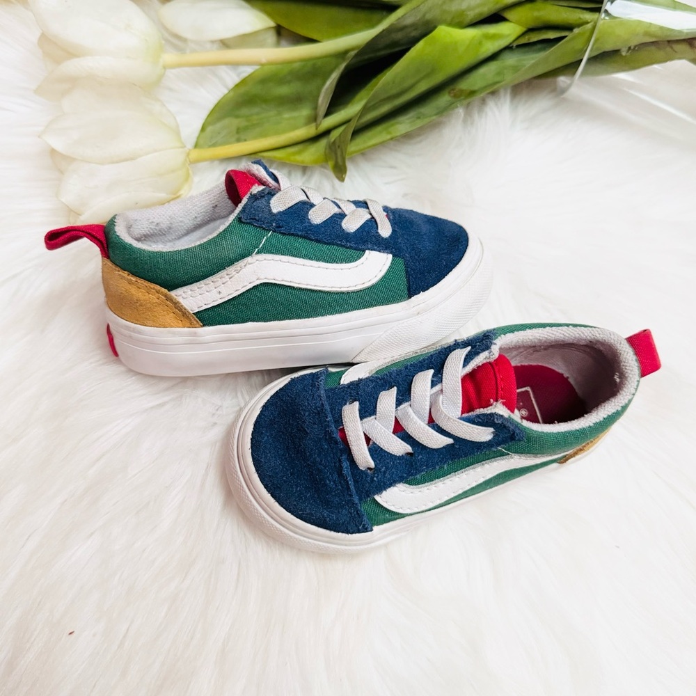 Vans Kids Low Top Sneakers in Blue, Green, White, Red, Tan